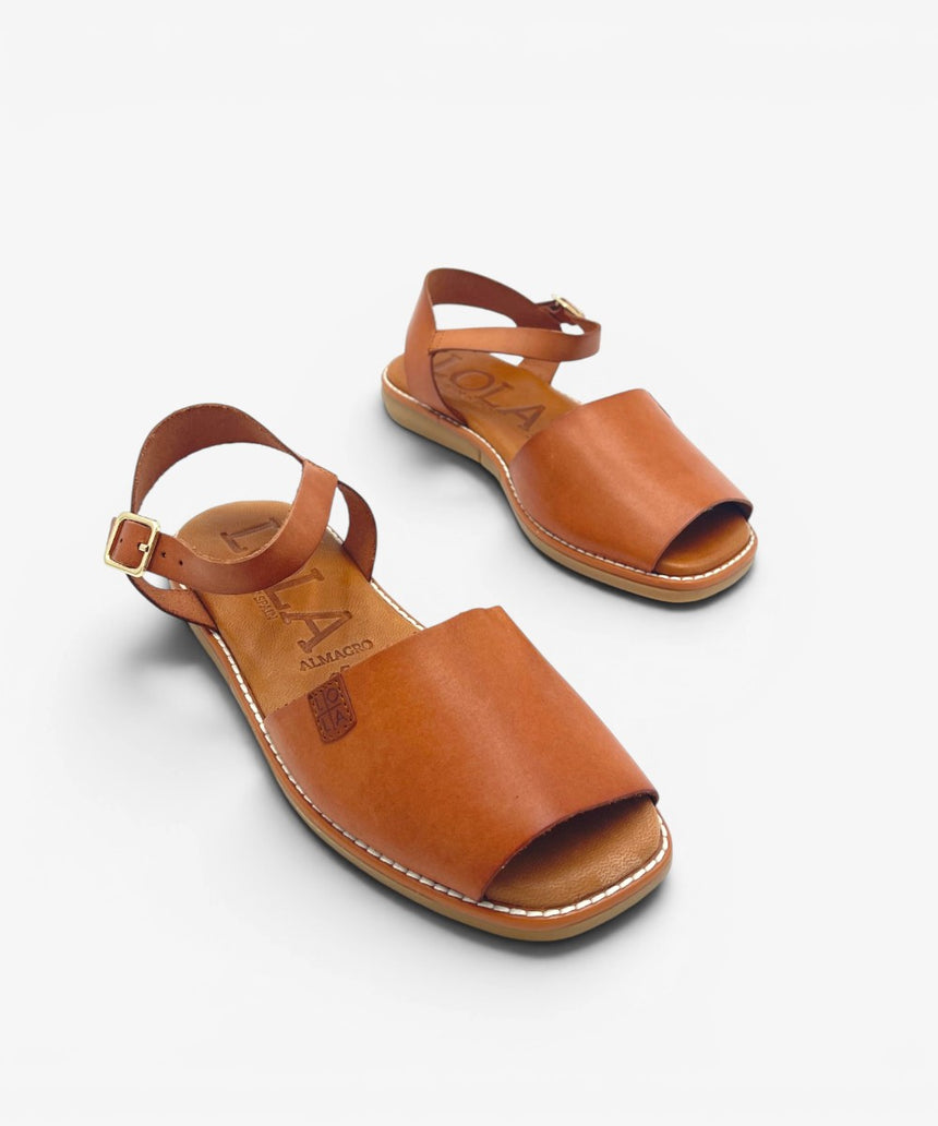 Sandalia plana GALDANA-TH color cuero