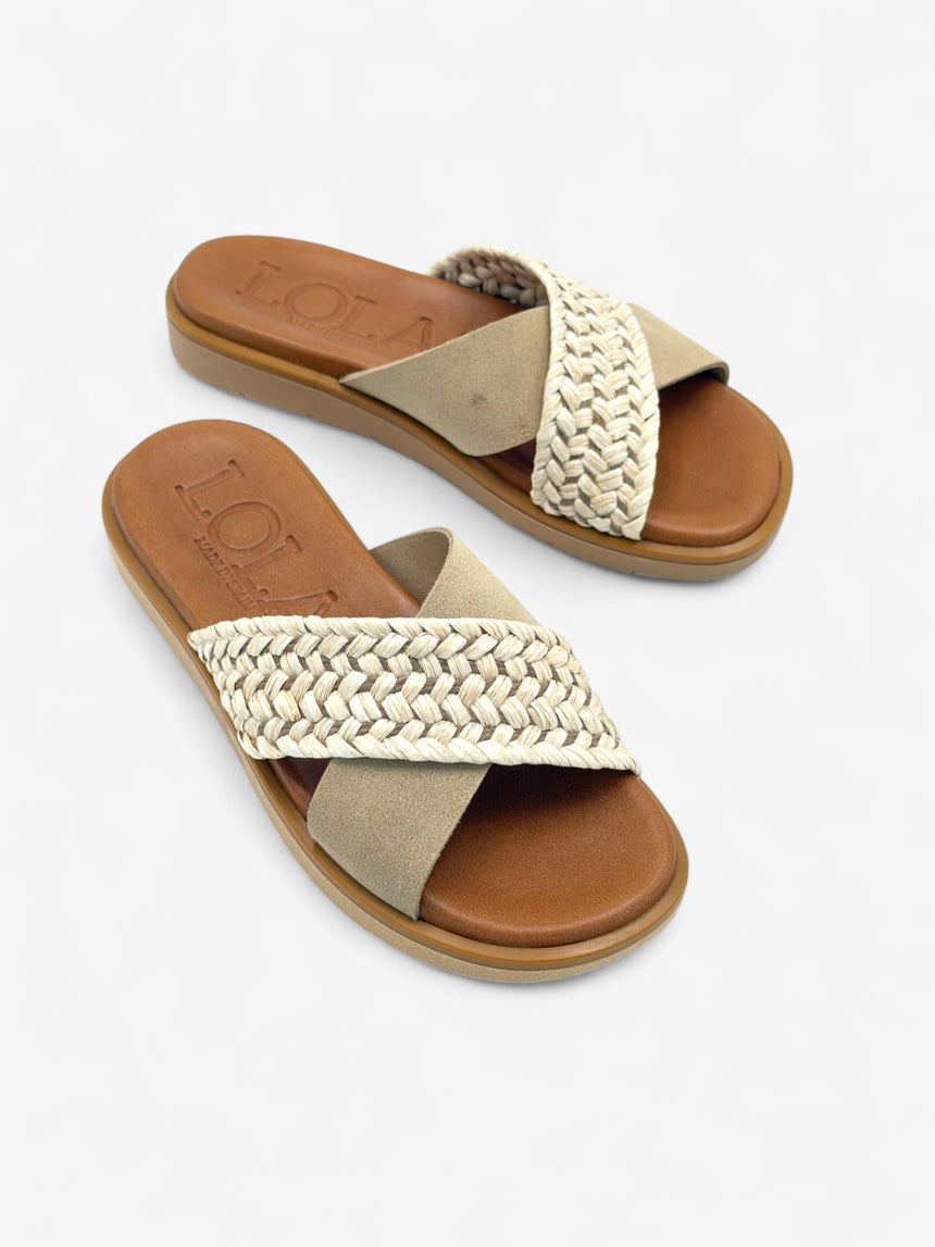 Sandalia plana de tiras cruzadas de rafia y serraje M1 color coco