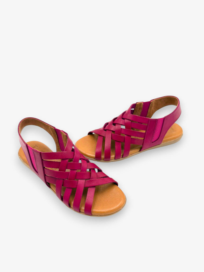 Sandalia plana Granadella de piel color fucsia