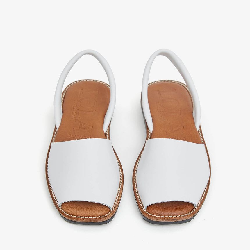 GALDANA white flat Menorquina sandals