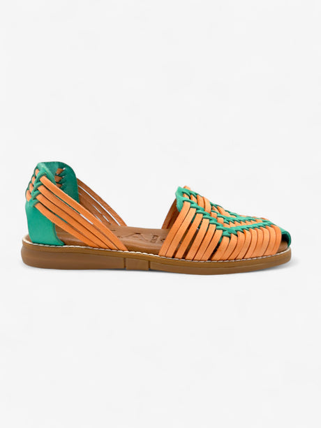Sandalia plana de piel trenzada de muestra LOLA ALMAGRO  color salmon